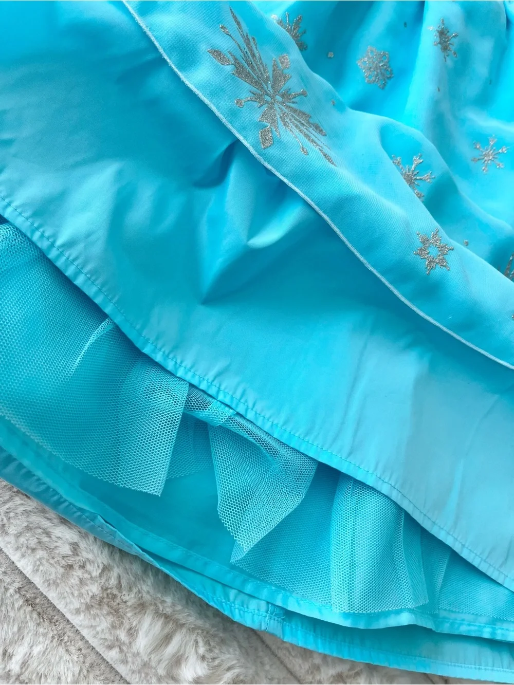 Disney Frozen Elsa Enchanting Costume Dress Blue Snowflake Cape Girls -size 4-6